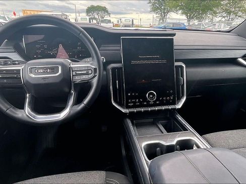 Used 2025 GMC Acadia Elevation FWD image 16
