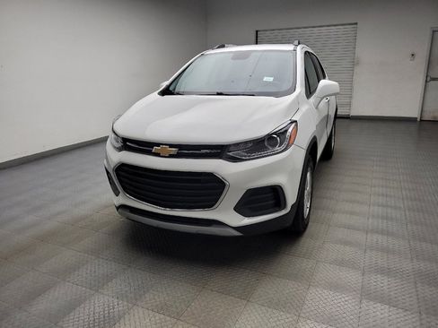 Used 2020 Chevrolet Trax LT w/ LT Convenience Package AWD/4WD image 15