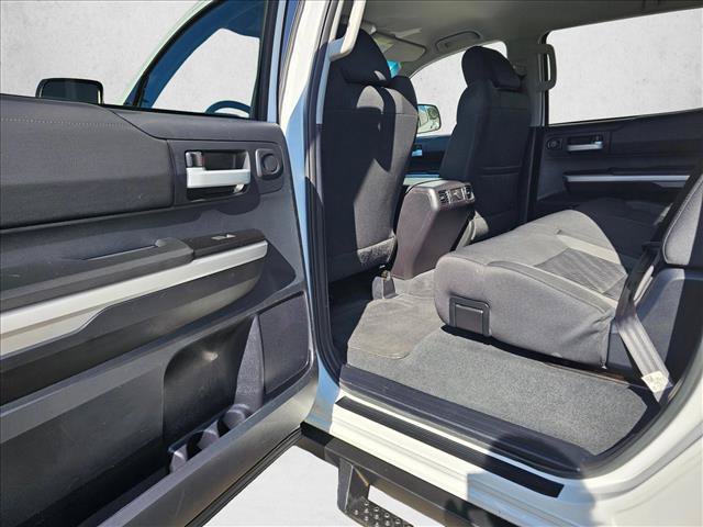 Used 2015 Toyota Tundra SR5 w/ SR5 Upgrade Package AWD/4WD image 16