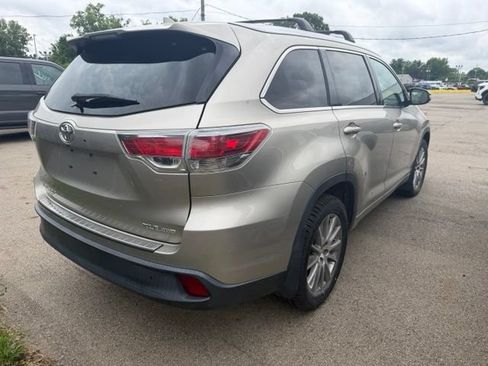 Used 2014 Toyota Highlander XLE AWD/4WD image 4