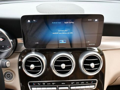 Used 2022 Mercedes-Benz GLC 300 image 50