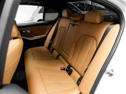 Used 2023 BMW 330i Sedan w/ Premium Package RWD image 38
