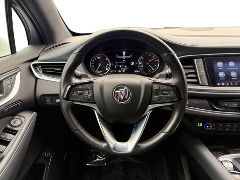 Used 2024 Buick Enclave Premium image 12