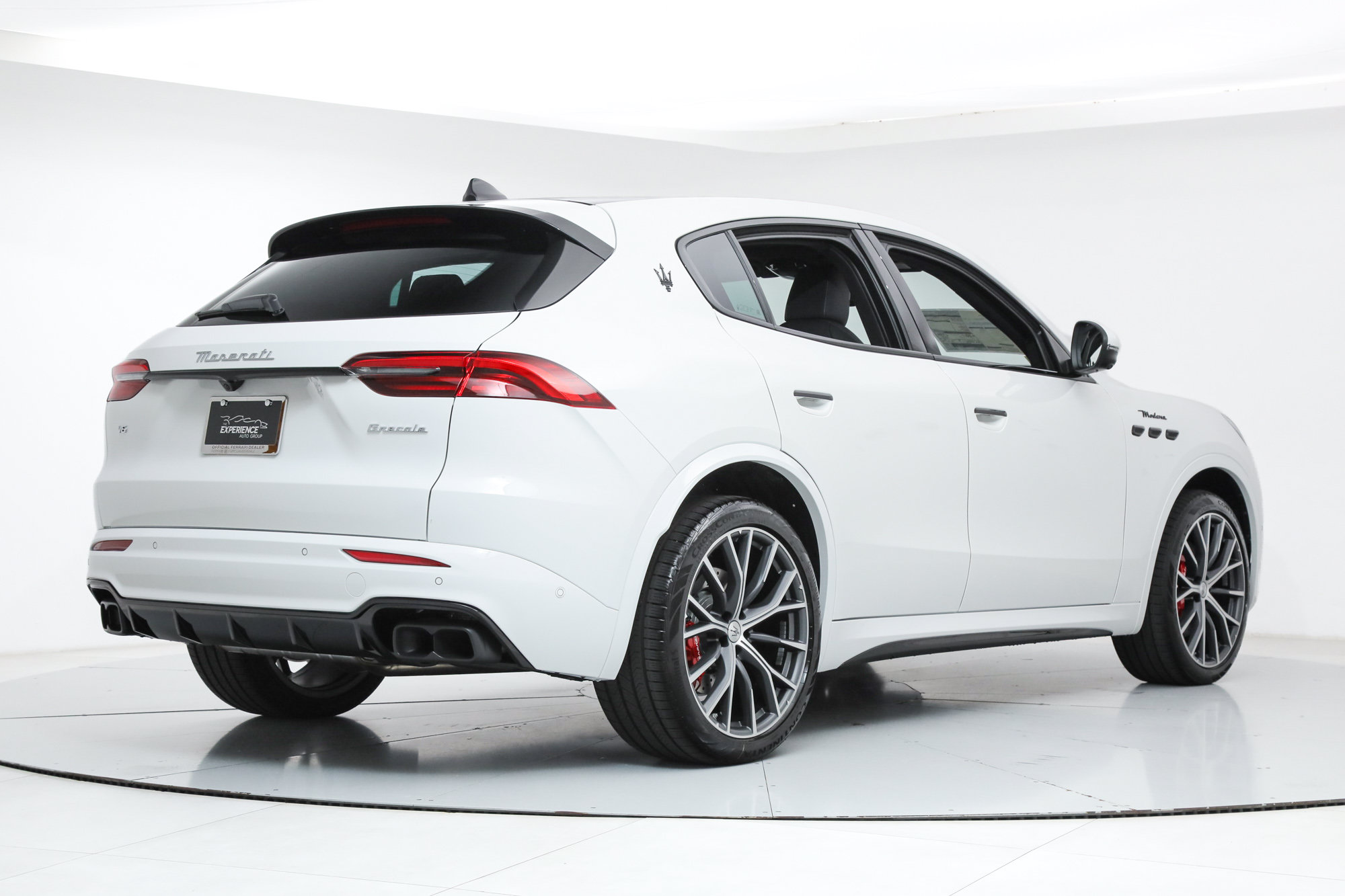 Used 2026 Maserati Grecale Modena AWD/4WD image 5