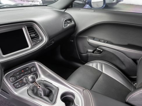 Used 2019 Dodge Challenger SRT Hellcat w/ Laguna Leather Package RWD image 24