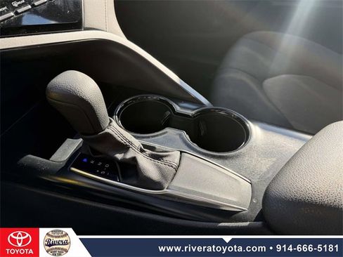 Used 2020 Toyota Camry LE image 21