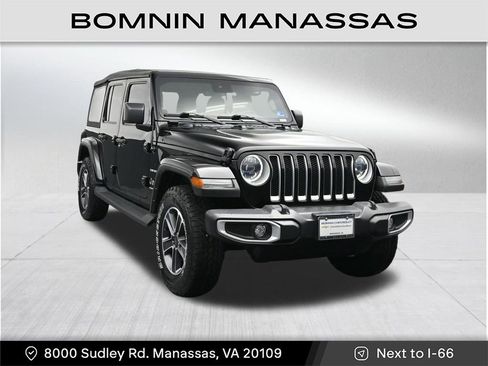 Used 2023 Jeep Wrangler Unlimited Sahara w/ LED Lighting Group AWD/4WD image 7