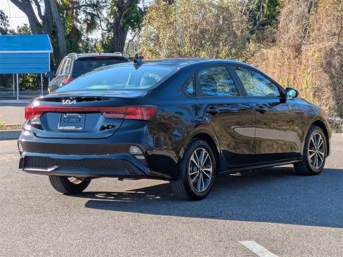 Used 2024 Kia Forte LXS image 5