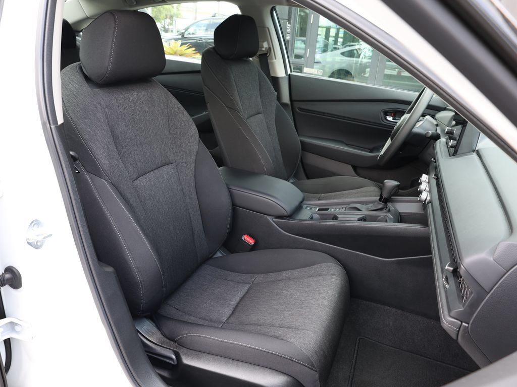 Used 2025 Honda Accord SE image 19