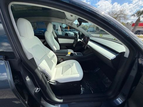 Used 2022 Tesla Model Y Performance image 30