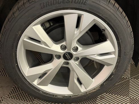 Used 2023 Audi Q4 e-tron Premium Plus w/ Premium Plus image 12