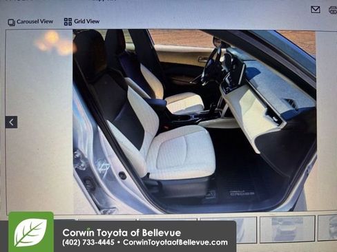 Used 2023 Toyota Corolla Cross XLE w/ Convenience Package AWD/4WD image 12