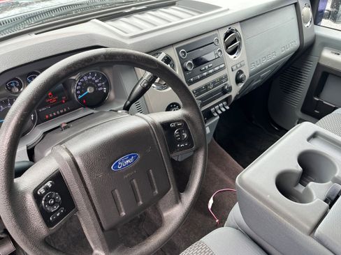 Used 2014 Ford F250 XLT w/ XLT Premium Package image 9