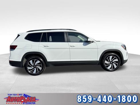 Used 2025 Volkswagen Atlas SE AWD/4WD image 8