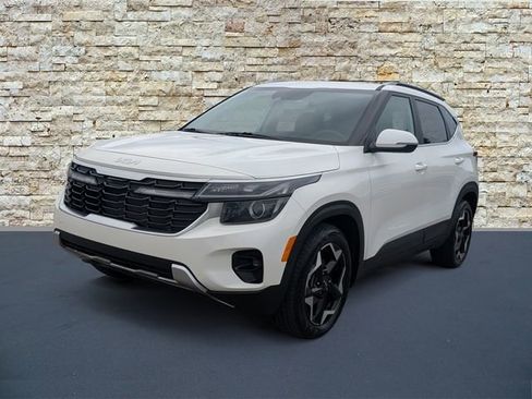 Certified 2025 Kia Seltos EX w/ EX Sunroof Package FWD image 5