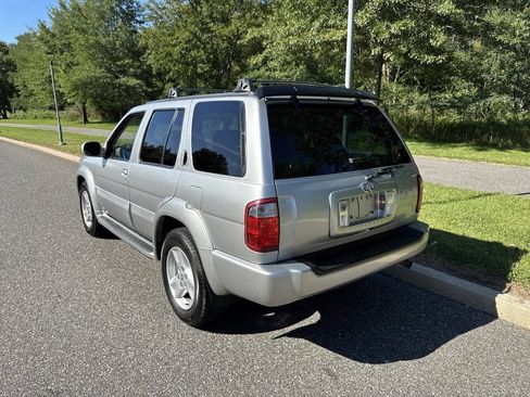 Used 2002 INFINITI QX4 4WD image 2