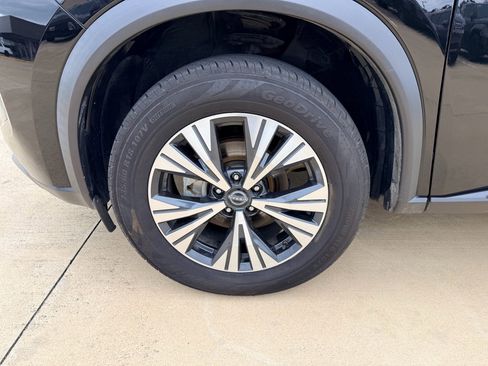 Used 2023 Nissan Rogue SV AWD/4WD image 28