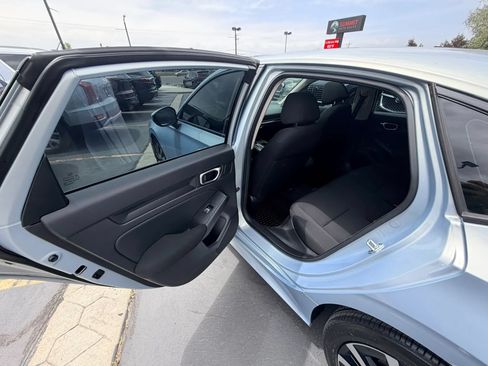 Used 2022 Honda Civic EX image 18