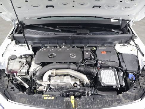 New 2026 Mercedes-Benz GLB 250 image 9