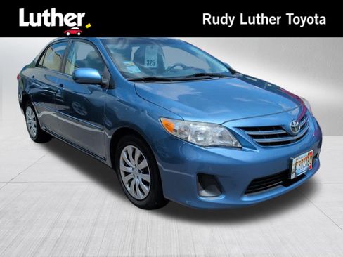 Used 2013 Toyota Corolla LE FWD image 1
