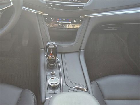 Used 2025 Cadillac XT5 Luxury image 18