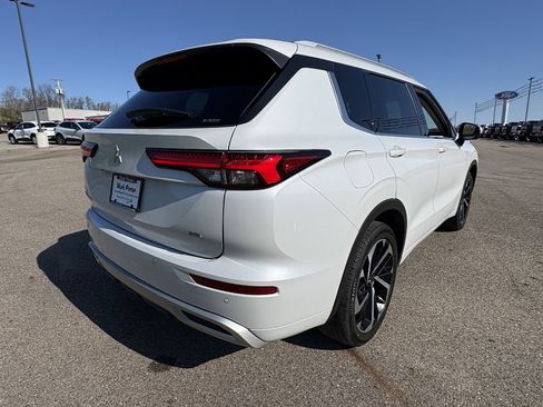 Used 2023 Mitsubishi Outlander SEL AWD/4WD image 5