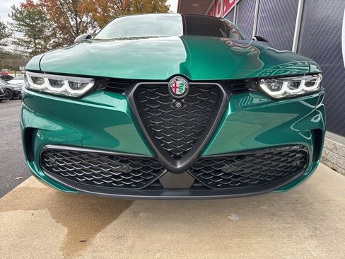 New 2025 Alfa Romeo Tonale image 4
