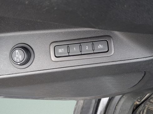 Used 2020 Chevrolet Equinox Premier AWD/4WD image 35