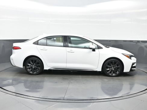 Used 2024 Toyota Corolla SE FWD image 7