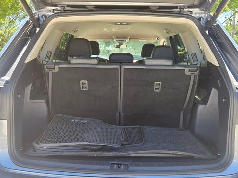 Certified 2024 Volkswagen Atlas SE FWD image 17