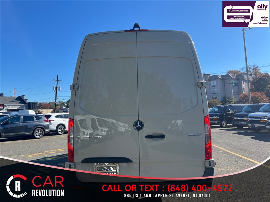 Used 2024 Mercedes-Benz Sprinter 2500 w/ Acoustic Package image 5