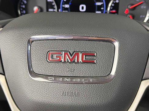 Used 2022 GMC Acadia Denali w/ Denali Ultimate Package image 24