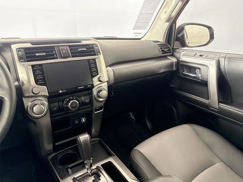 Certified 2022 Toyota 4Runner SR5 Premium image 32