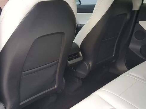 Used 2021 Tesla Model Y Performance image 16