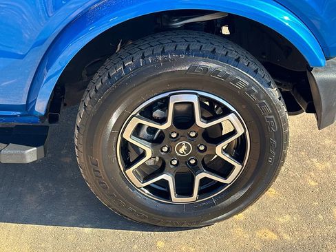 Used 2024 Ford Bronco Outer Banks image 12