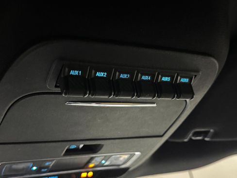 Used 2023 Ford F350 Lariat w/ Lariat Ultimate Package AWD/4WD image 11