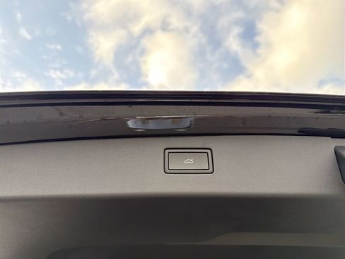 New 2026 Volkswagen Tiguan SE image 15