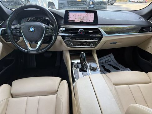 Used 2018 BMW 530i RWD image 23