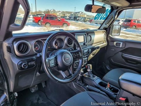 Used 2018 Jeep Wrangler Unlimited Sport S image 9