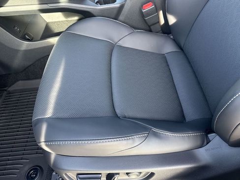 New 2026 Subaru Uncharted AWD image 9