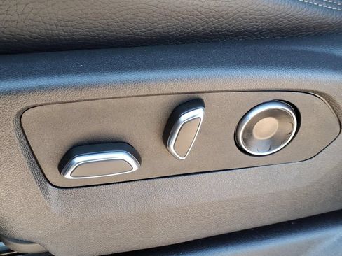 Used 2026 GMC Sierra 1500 Denali AWD/4WD image 12