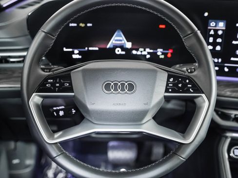 Certified 2025 Audi Q5 Premium w/ Convenience Package image 16