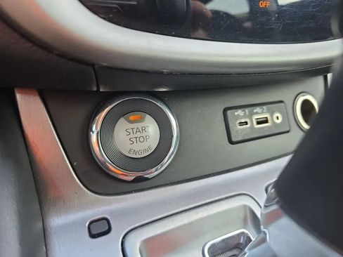 Used 2019 Nissan Murano S image 28