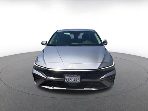 Used 2025 Hyundai Elantra SEL FWD image 7
