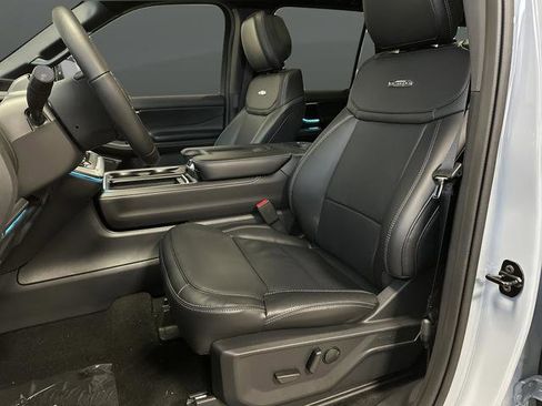 New 2026 Ford Expedition Max Platinum w/ Stealth Performance Package AWD/4WD image 4
