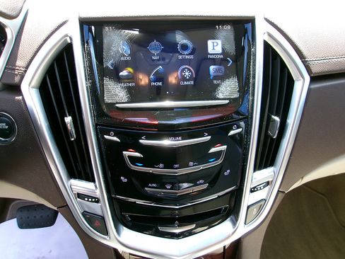 Used 2015 Cadillac SRX Luxury AWD/4WD image 16