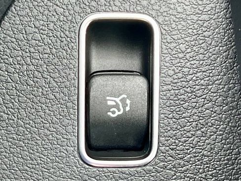 Certified 2026 Mercedes-Benz GLS 450 4MATIC image 39