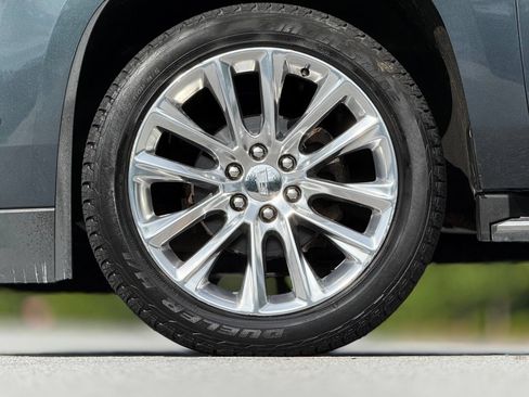 Used 2019 Cadillac Escalade Luxury AWD/4WD image 18