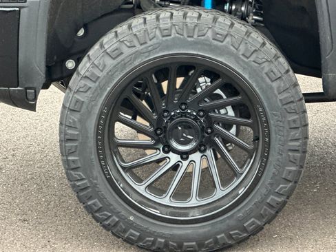 Used 2026 GMC Sierra 2500 AT4X image 25