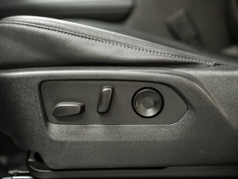 Used 2021 Chevrolet Suburban Z71 image 46